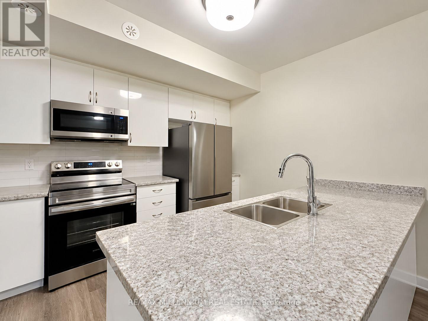 21 - 45 Fieldridge Crescent Property Photo 11