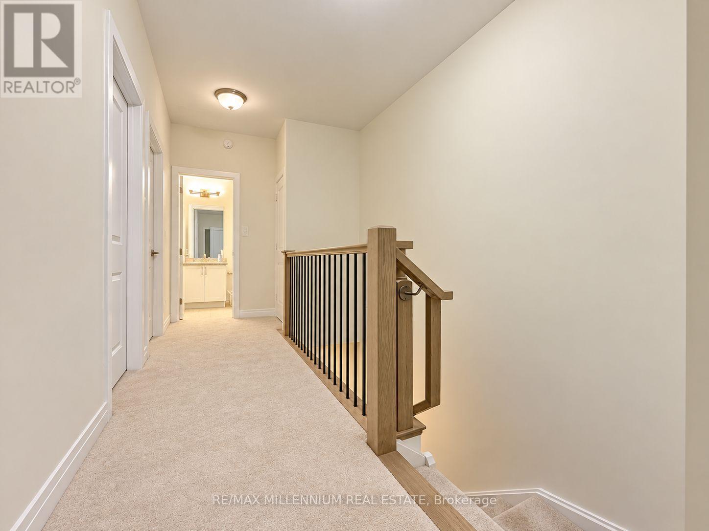 21 - 45 Fieldridge Crescent Property Photo 16