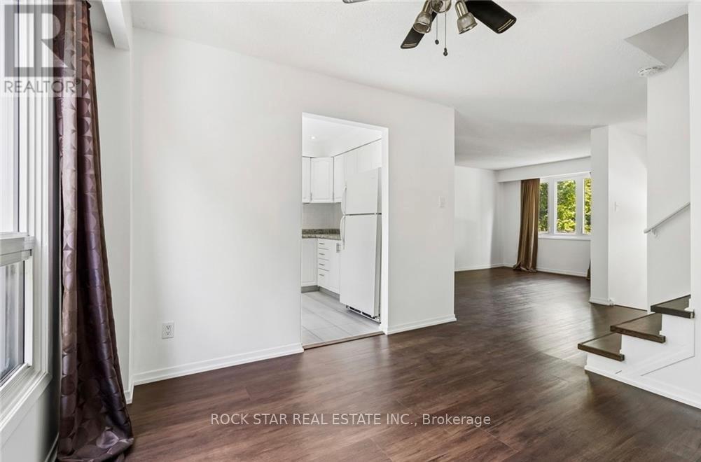 32 Lansing Square Property Photo 16
