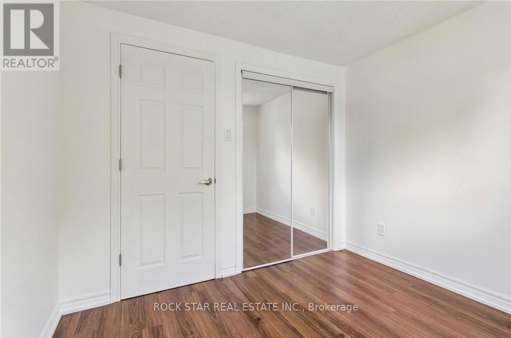 32 Lansing Square Property Photo 22