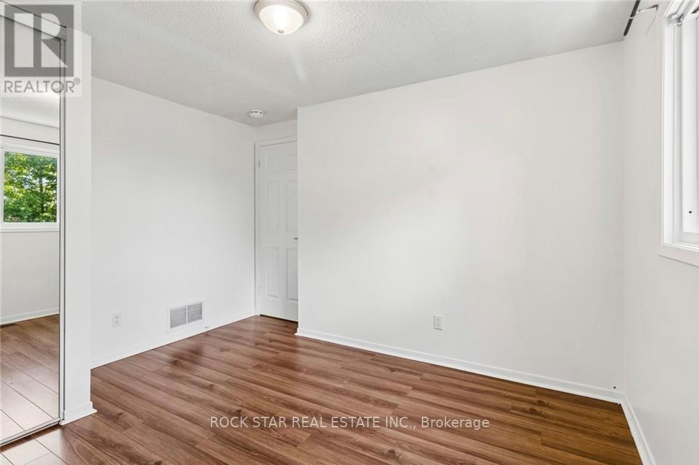 32 Lansing Square Property Photo 24
