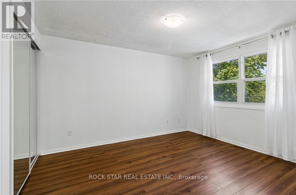 32 Lansing Square Property Photo 26
