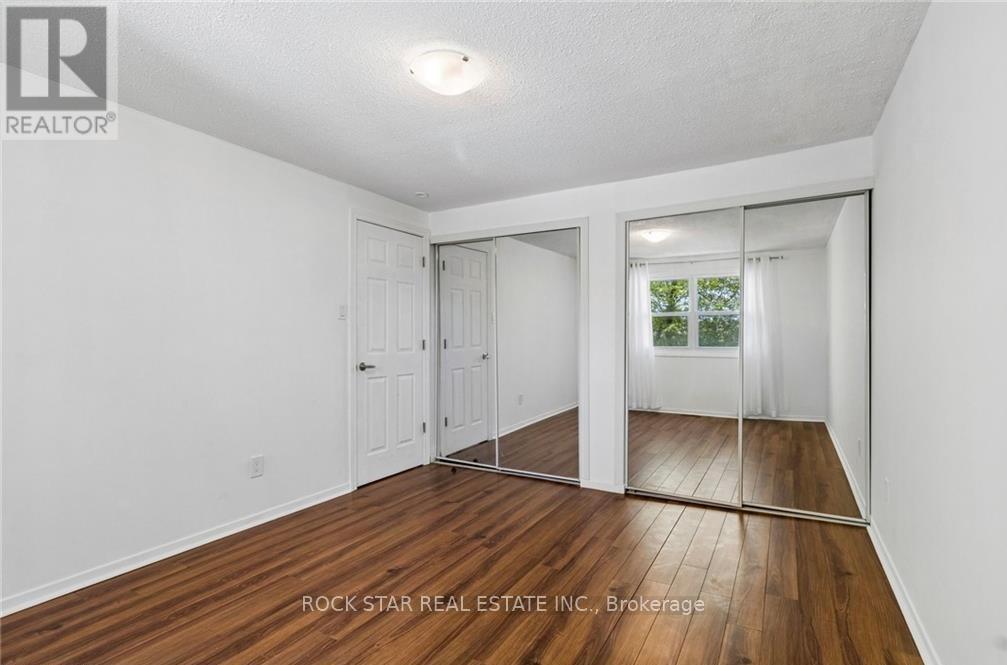 32 Lansing Square Property Photo 28