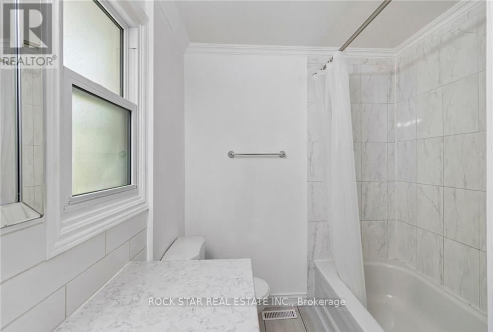 32 Lansing Square Property Photo 31