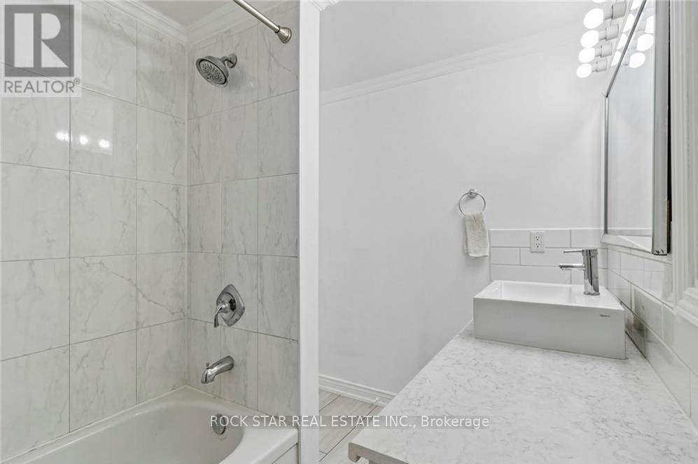 32 Lansing Square Property Photo 32