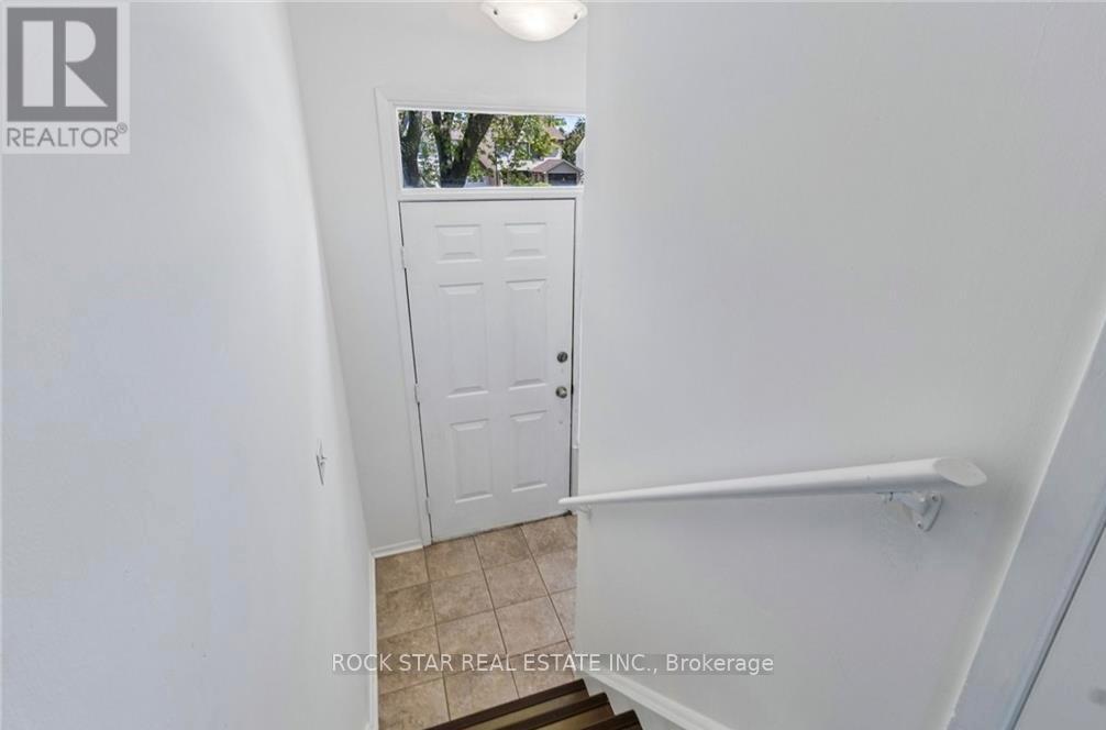 32 Lansing Square Property Photo 33