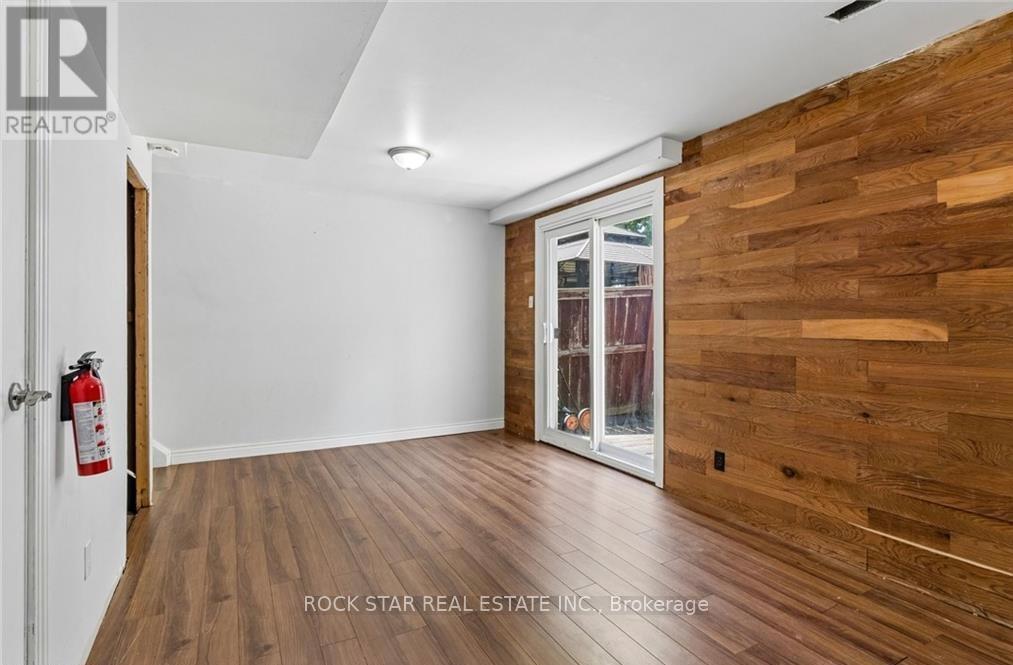 32 Lansing Square Property Photo 37