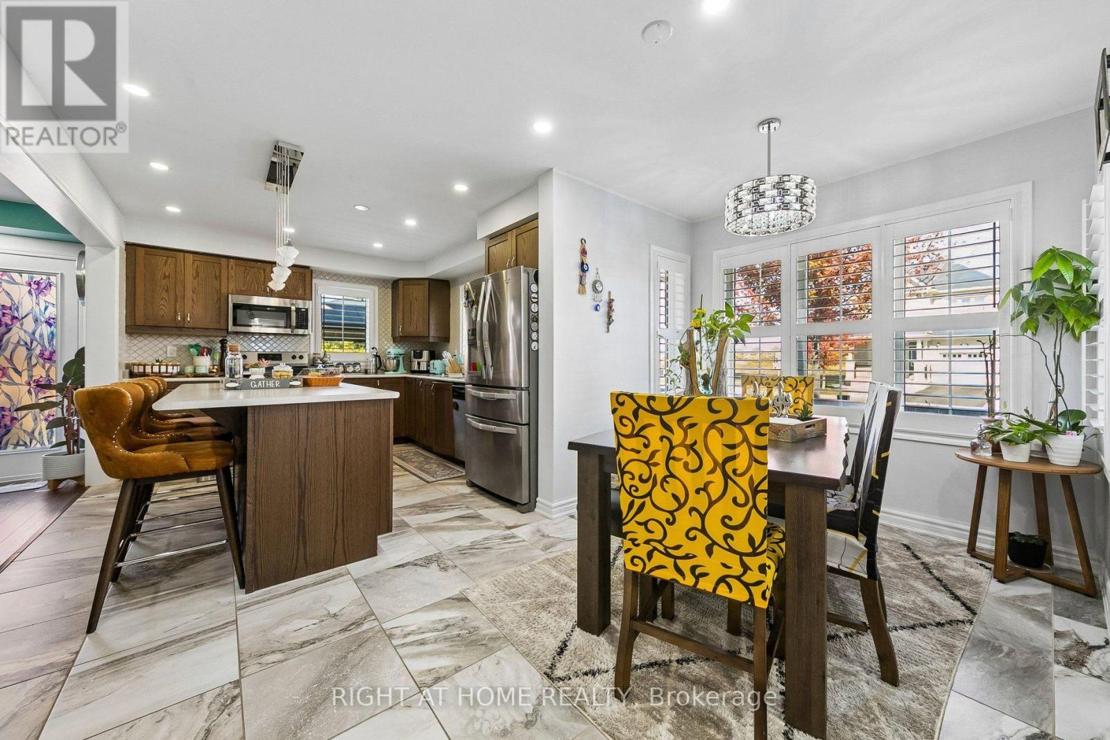 313 Gillett Point Property Photo 18
