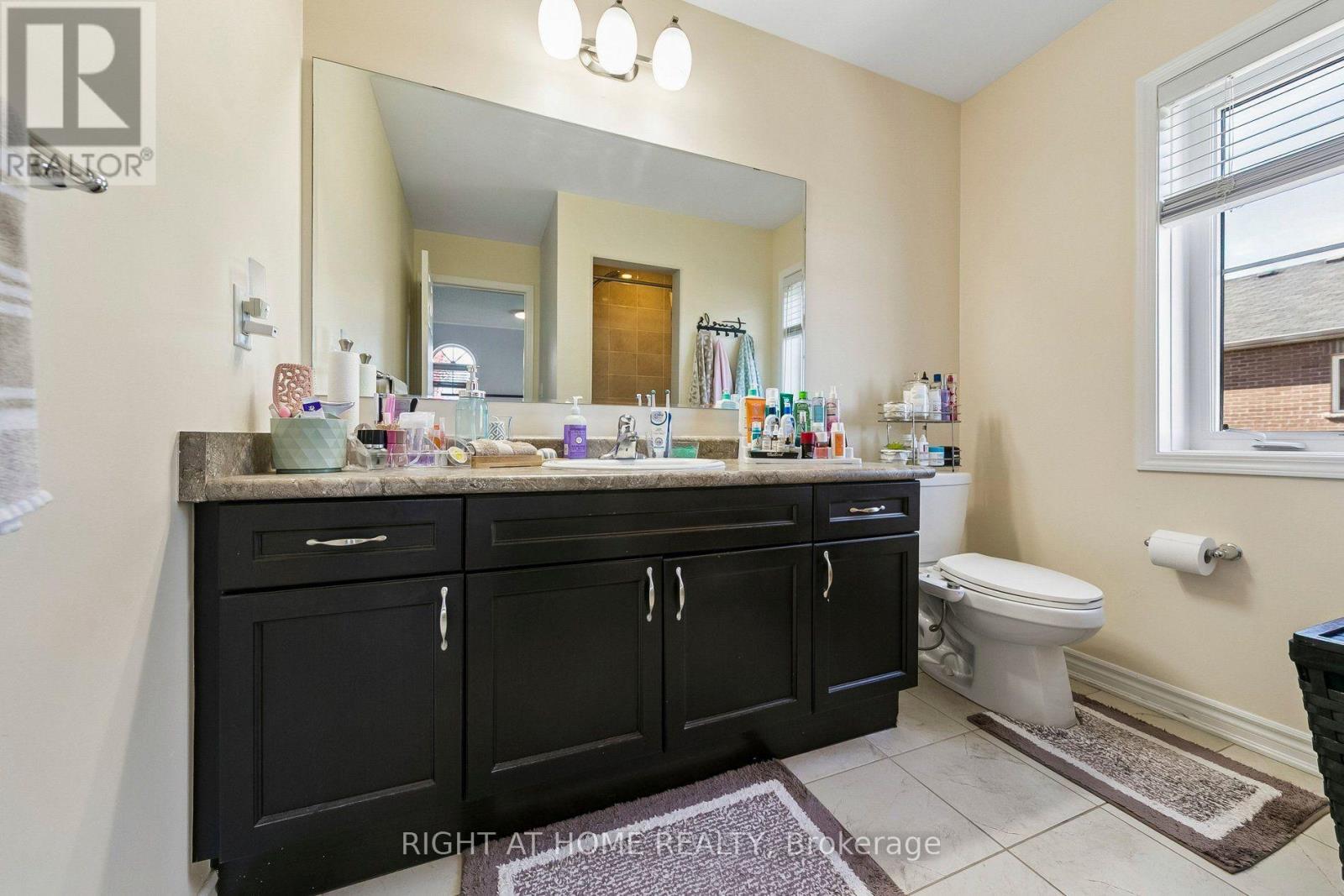 313 Gillett Point Property Photo 28
