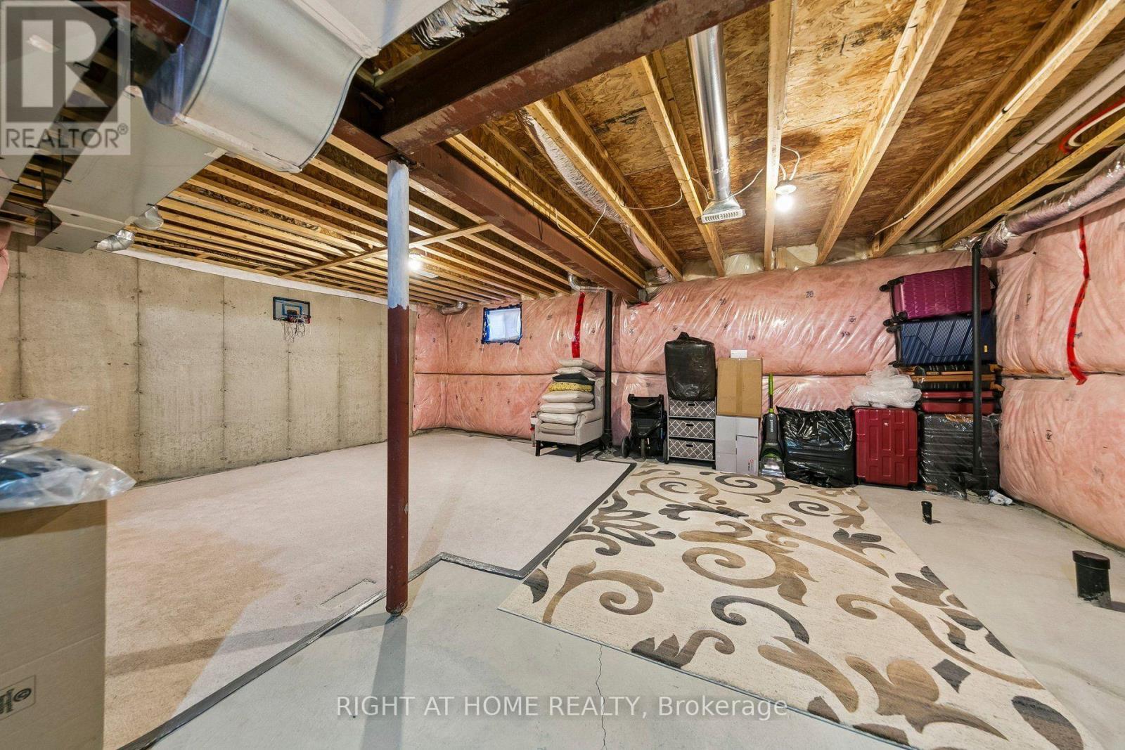 313 Gillett Point Property Photo 42