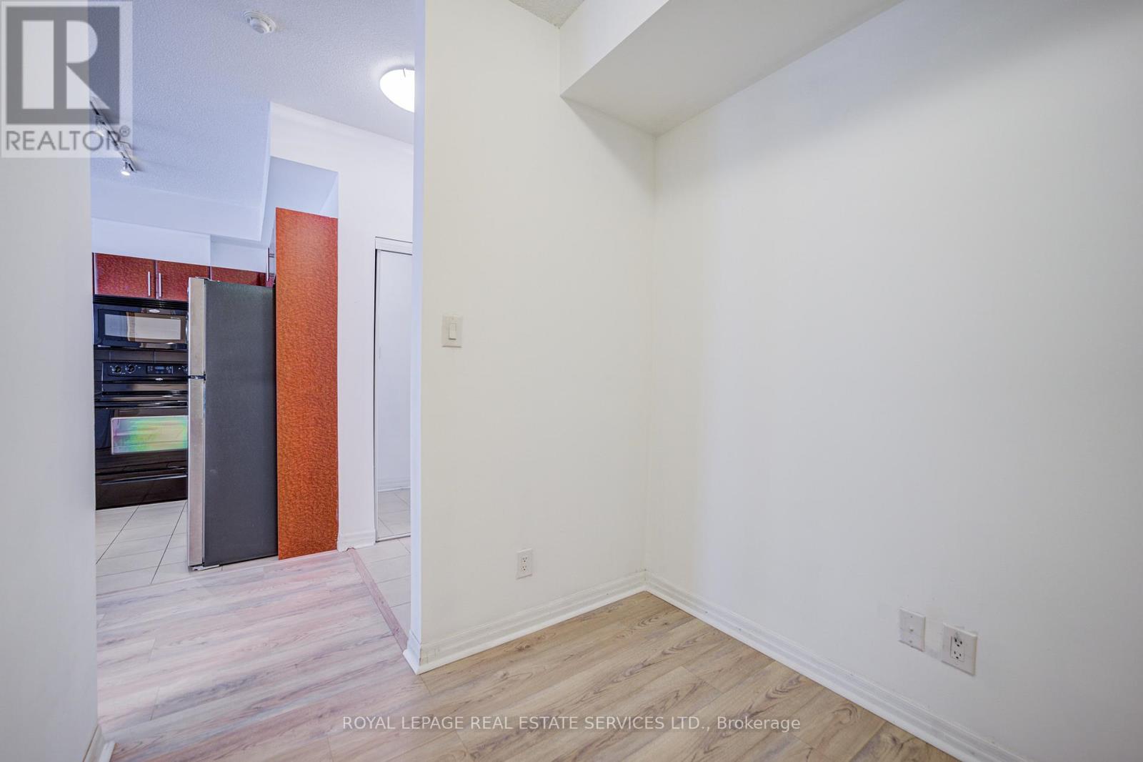 2708 - 3515 Kariya Drive Property Photo 21