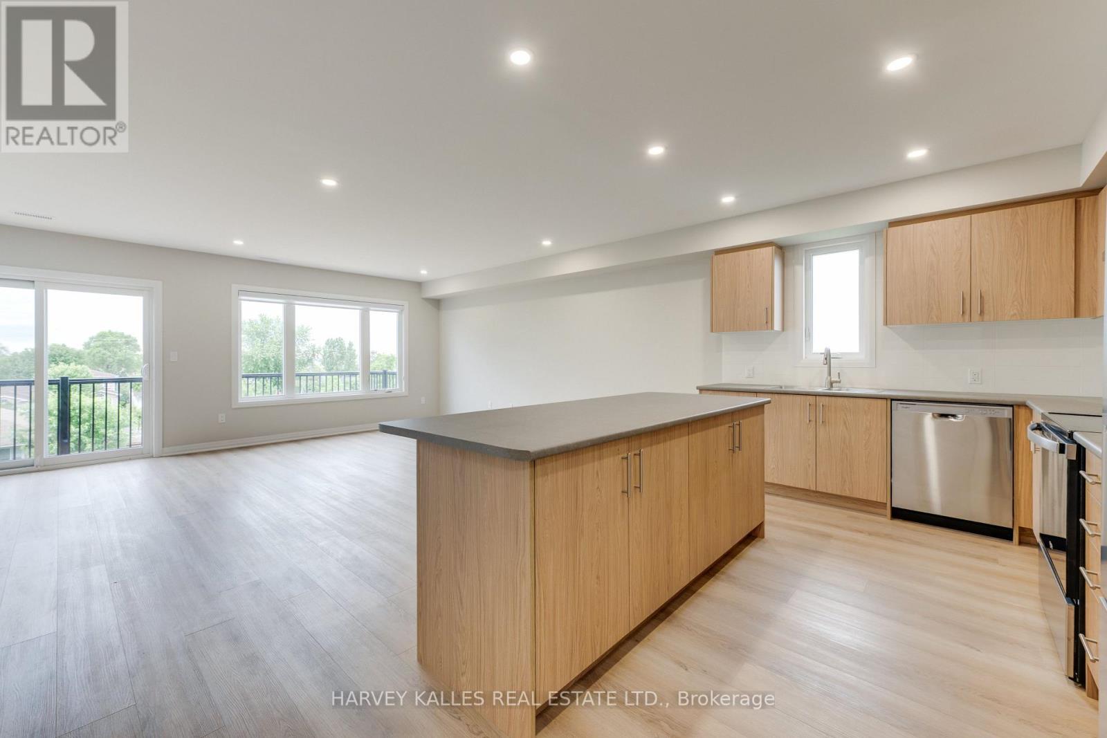 3rd Floor - 165 Spalding Road Property Photo 3