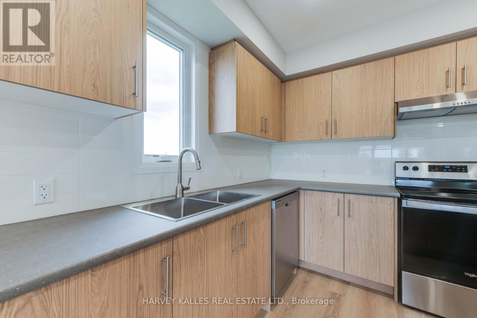 3rd Floor - 165 Spalding Road Property Photo 17