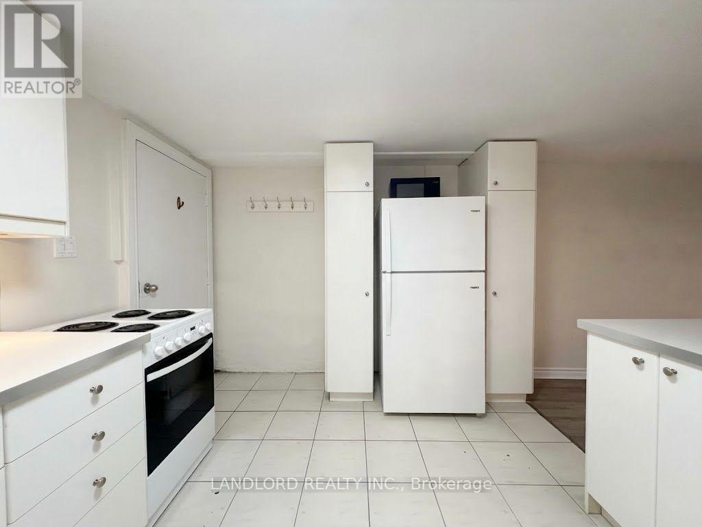 Bsmt - 589 Annette Street Property Photo 6