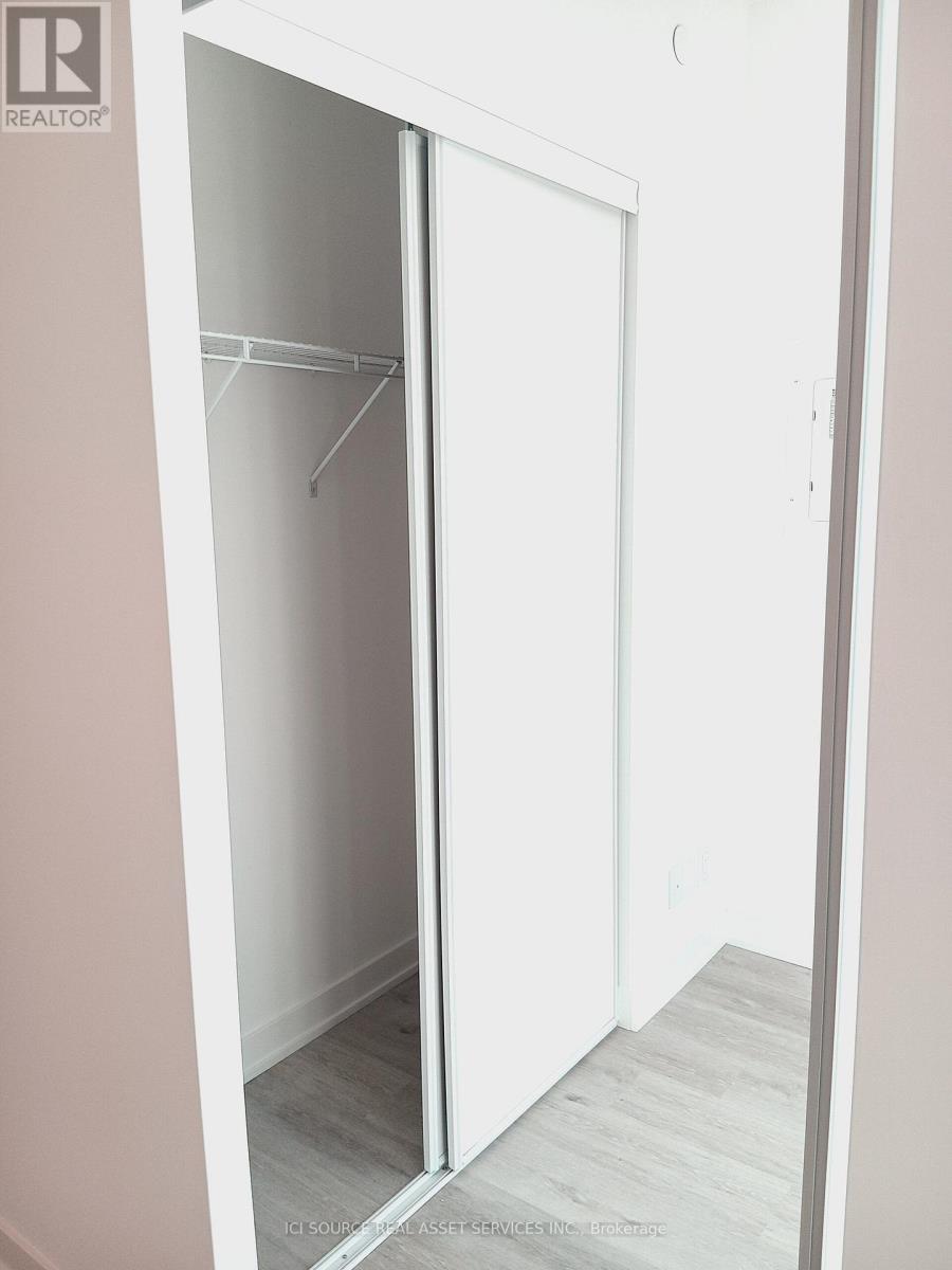 525 - 1381 Lakeshore Road E Property Photo 20