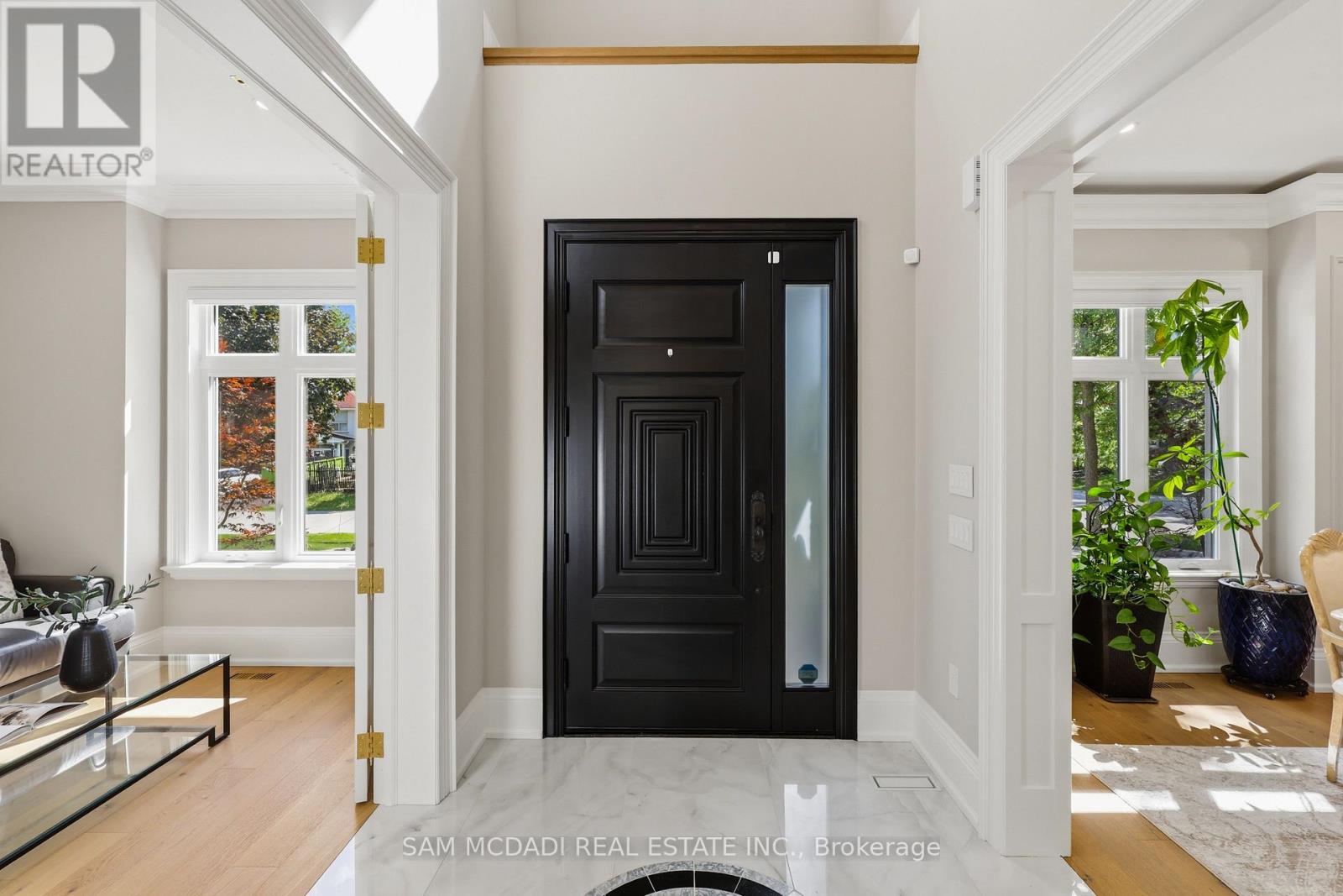 403 Willis Drive Property Photo 4