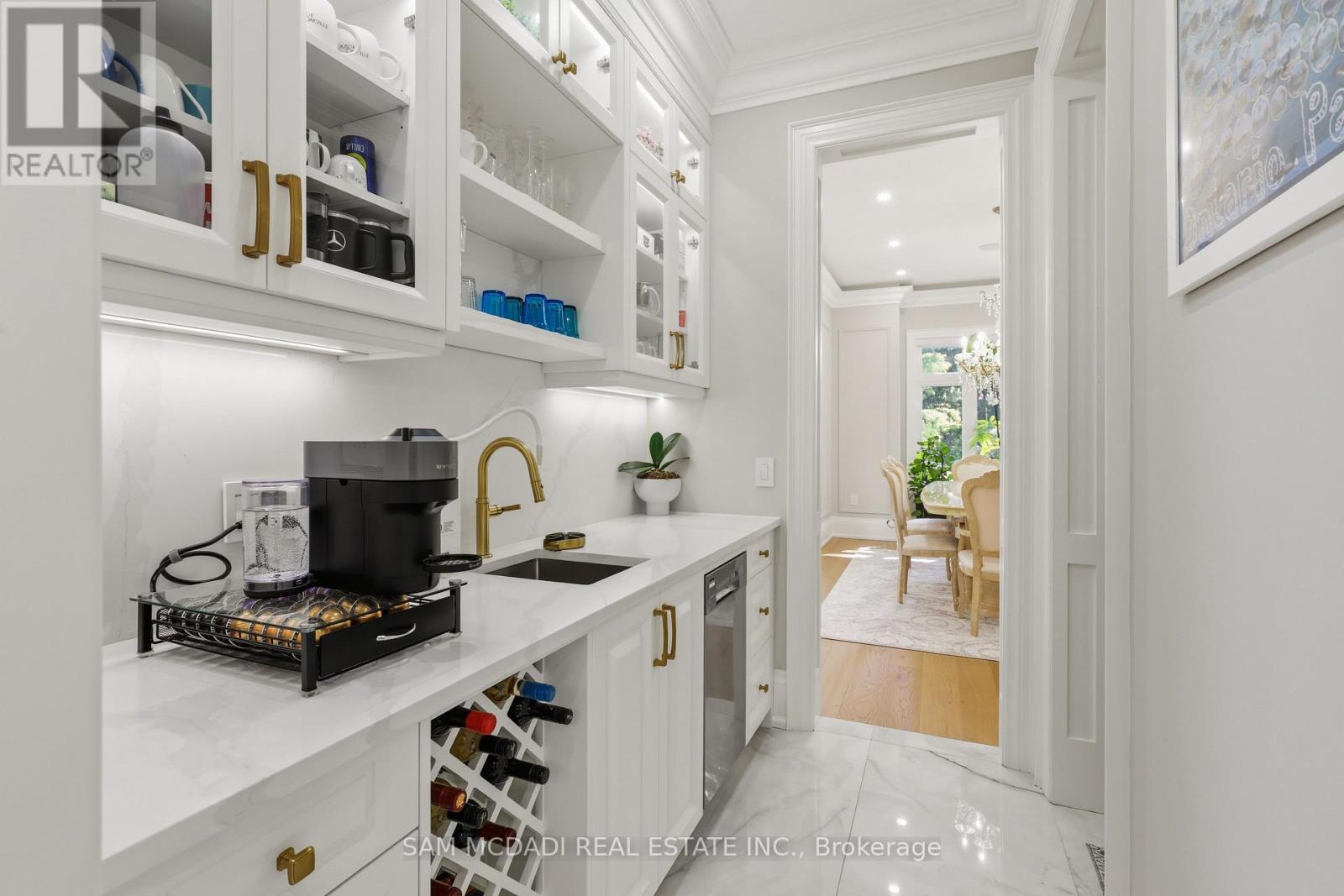 403 Willis Drive Property Photo 8