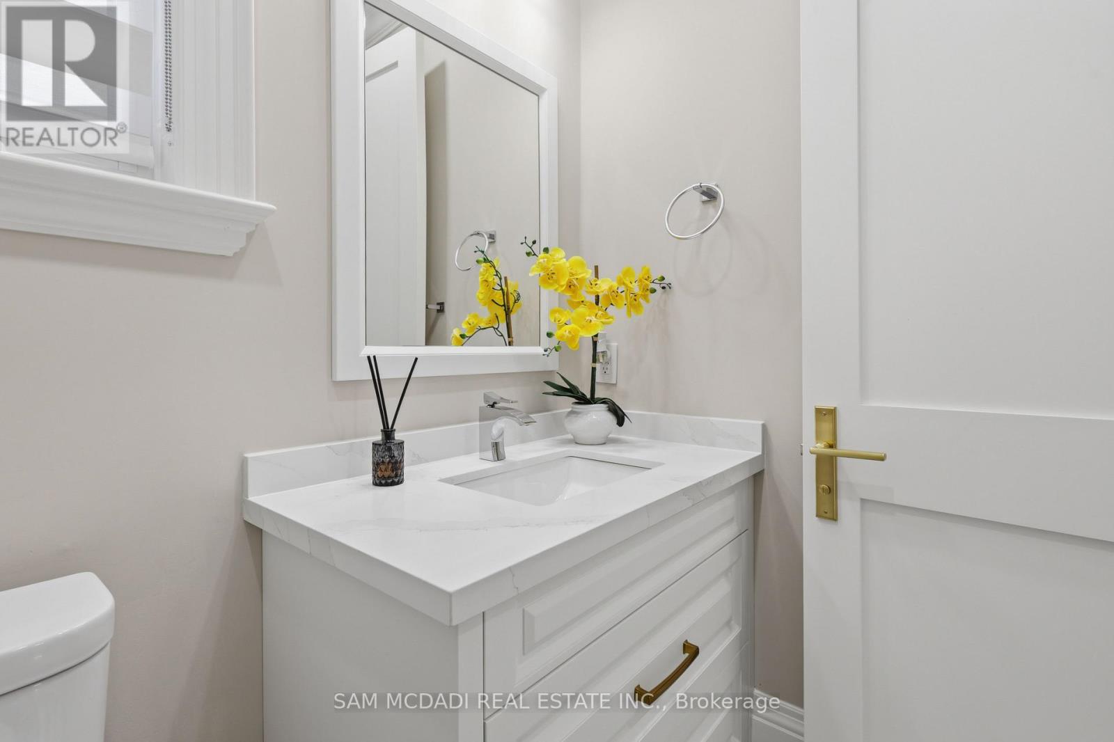 403 Willis Drive Property Photo 14