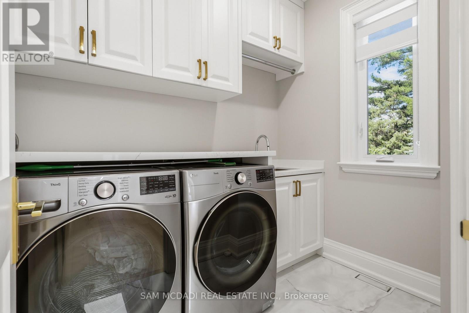 403 Willis Drive Property Photo 29