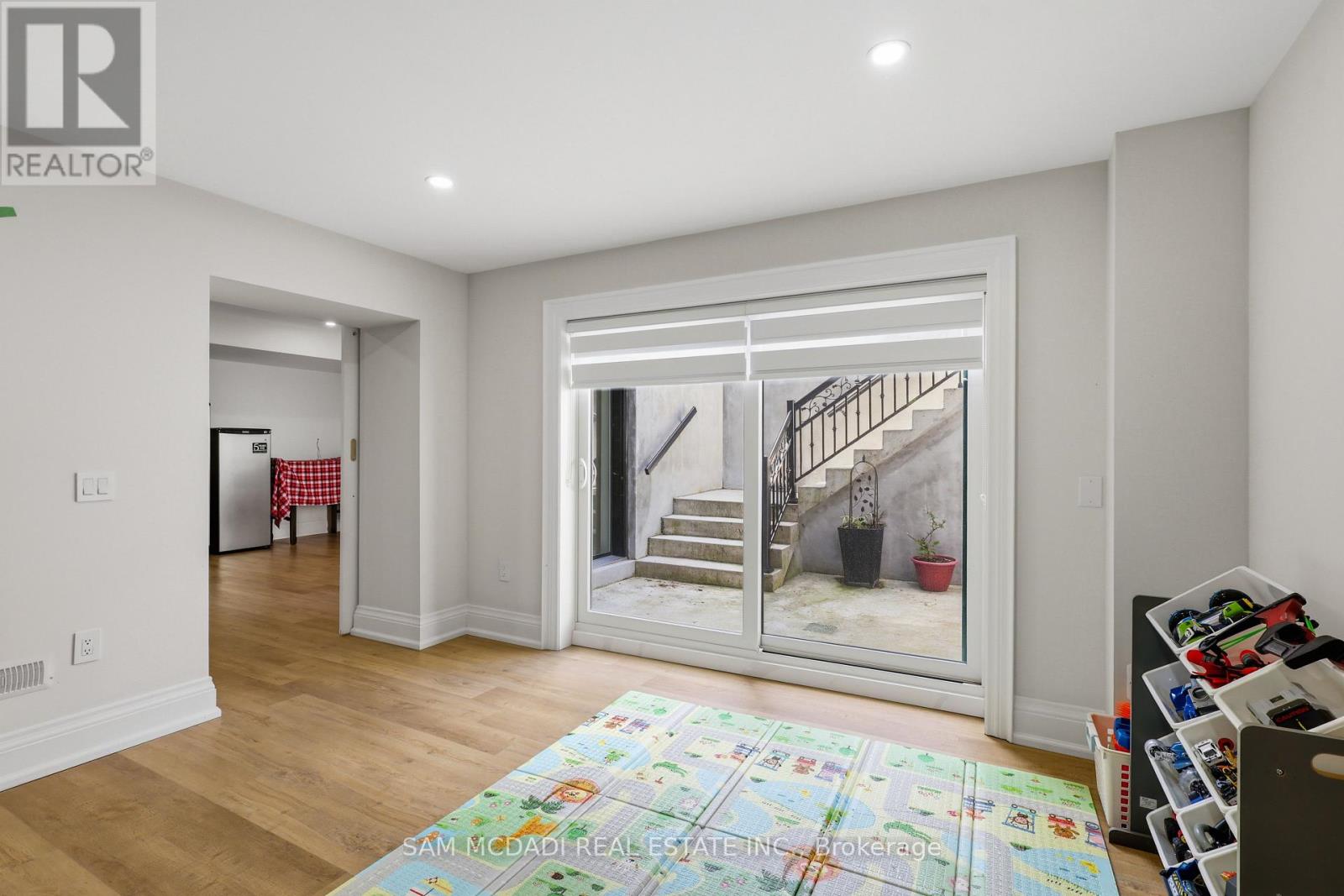 403 Willis Drive Property Photo 33