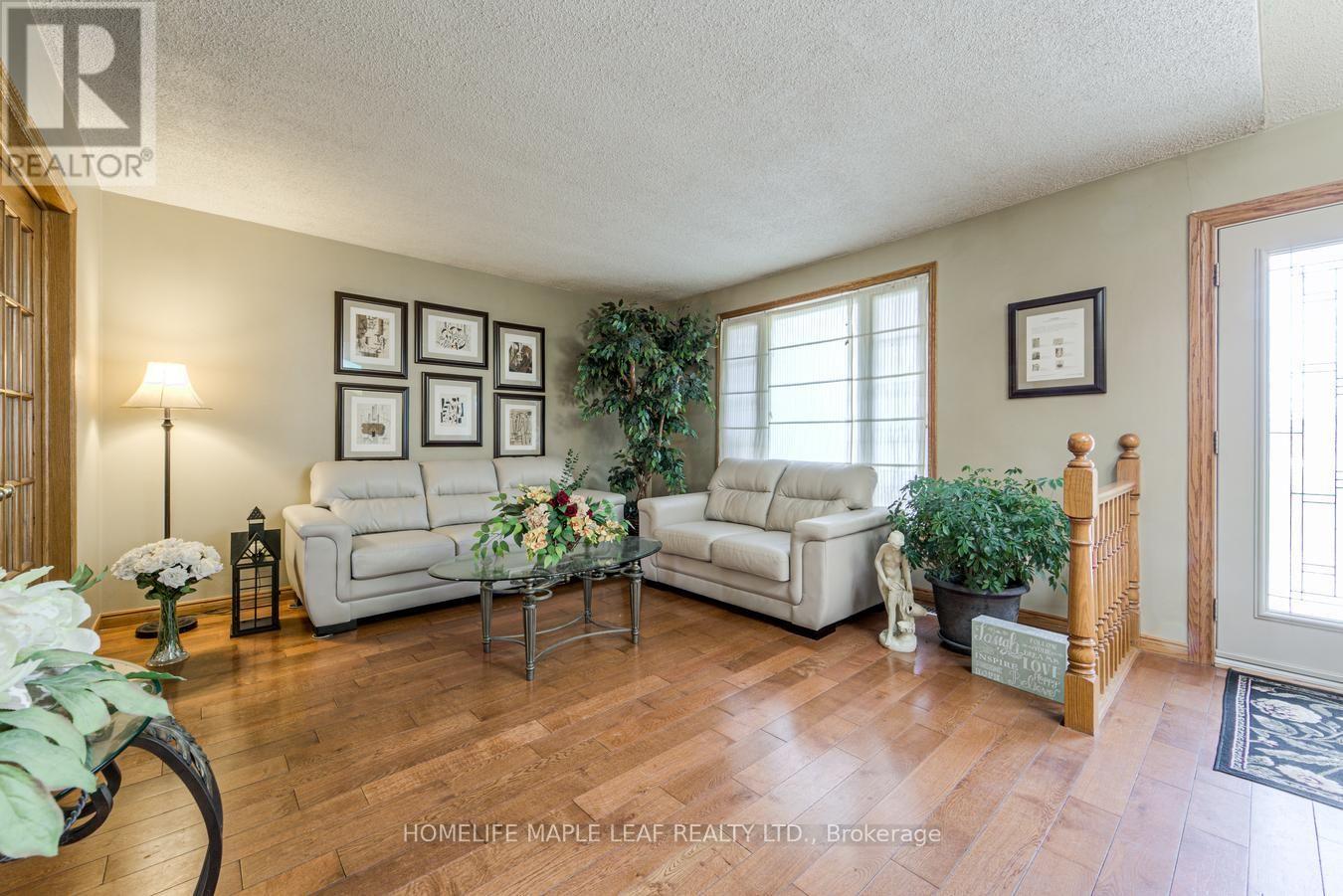 7820 5 Side Road Property Photo 7