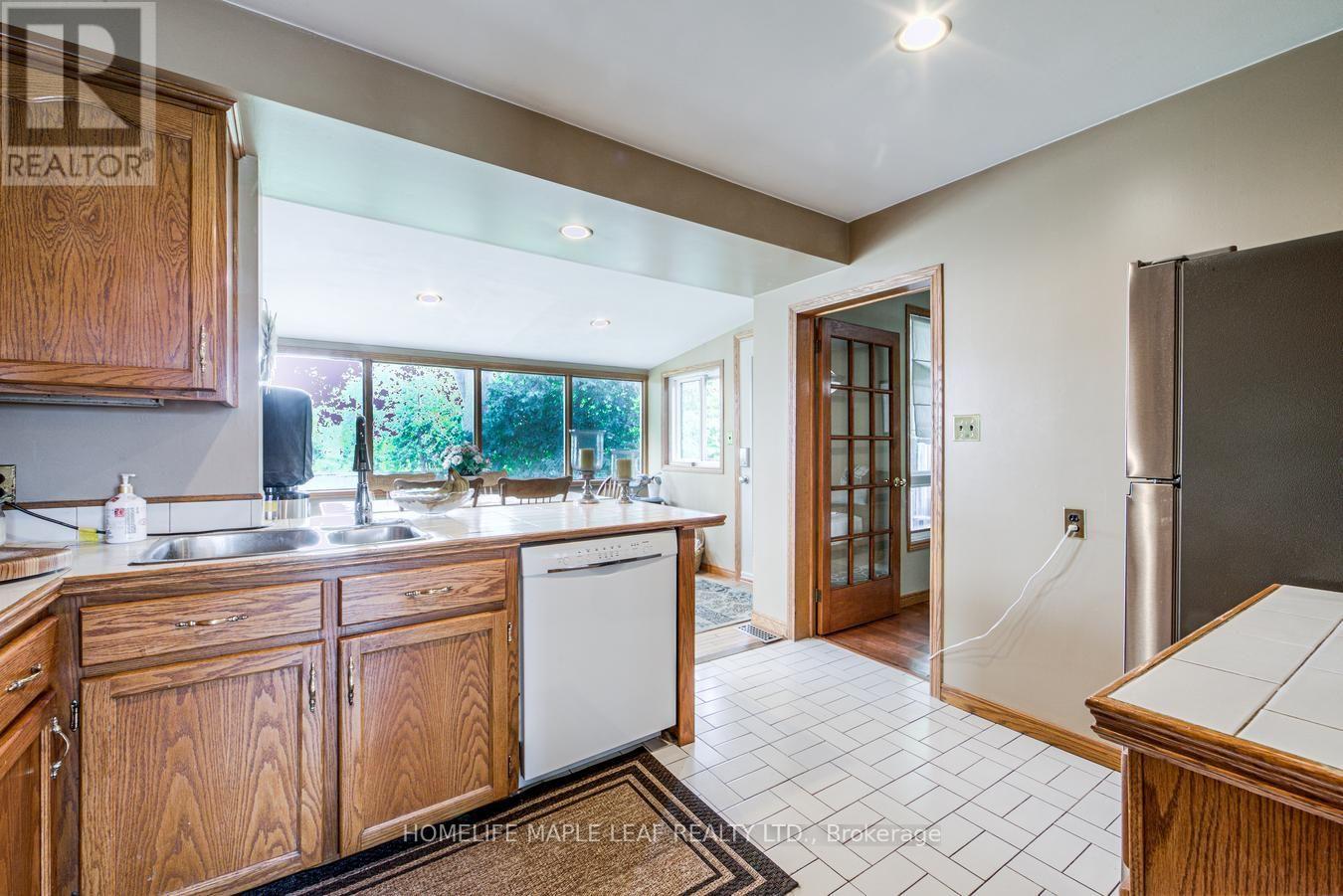 7820 5 Side Road Property Photo 14