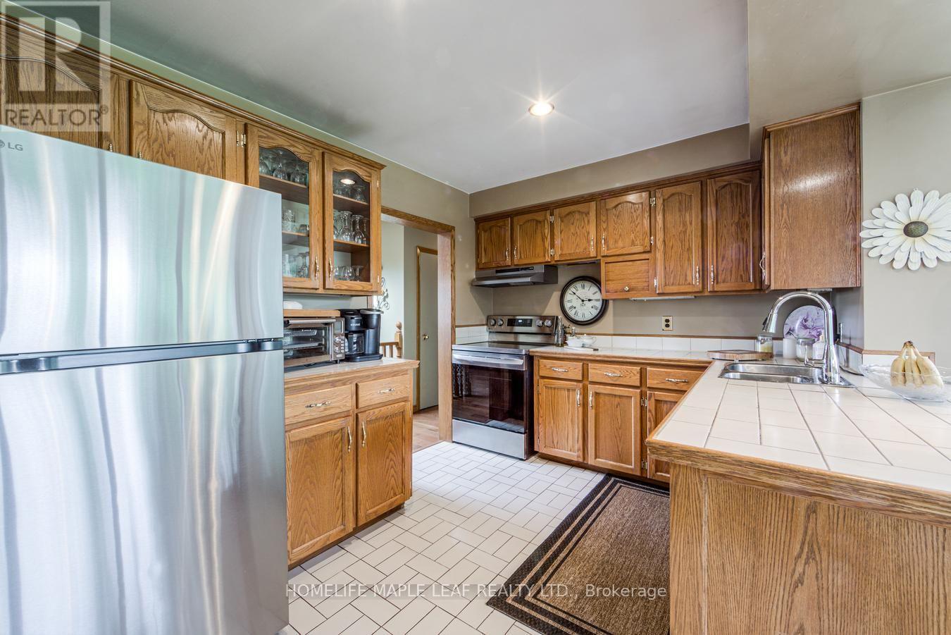 7820 5 Side Road Property Photo 15