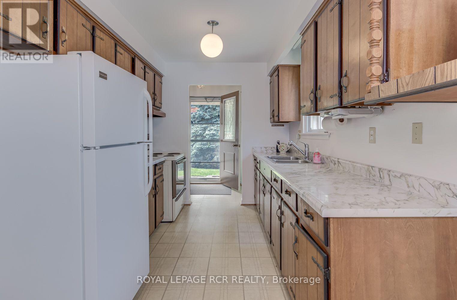 115 Meadowvale Court Property Photo 12