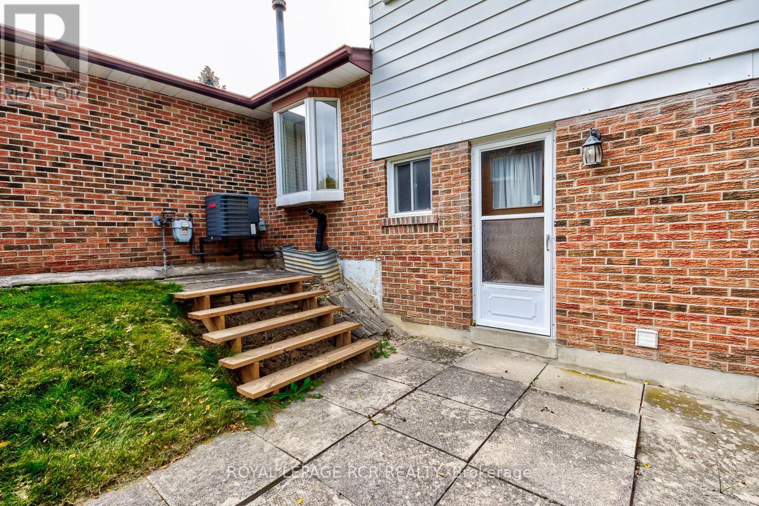 115 Meadowvale Court Property Photo 31