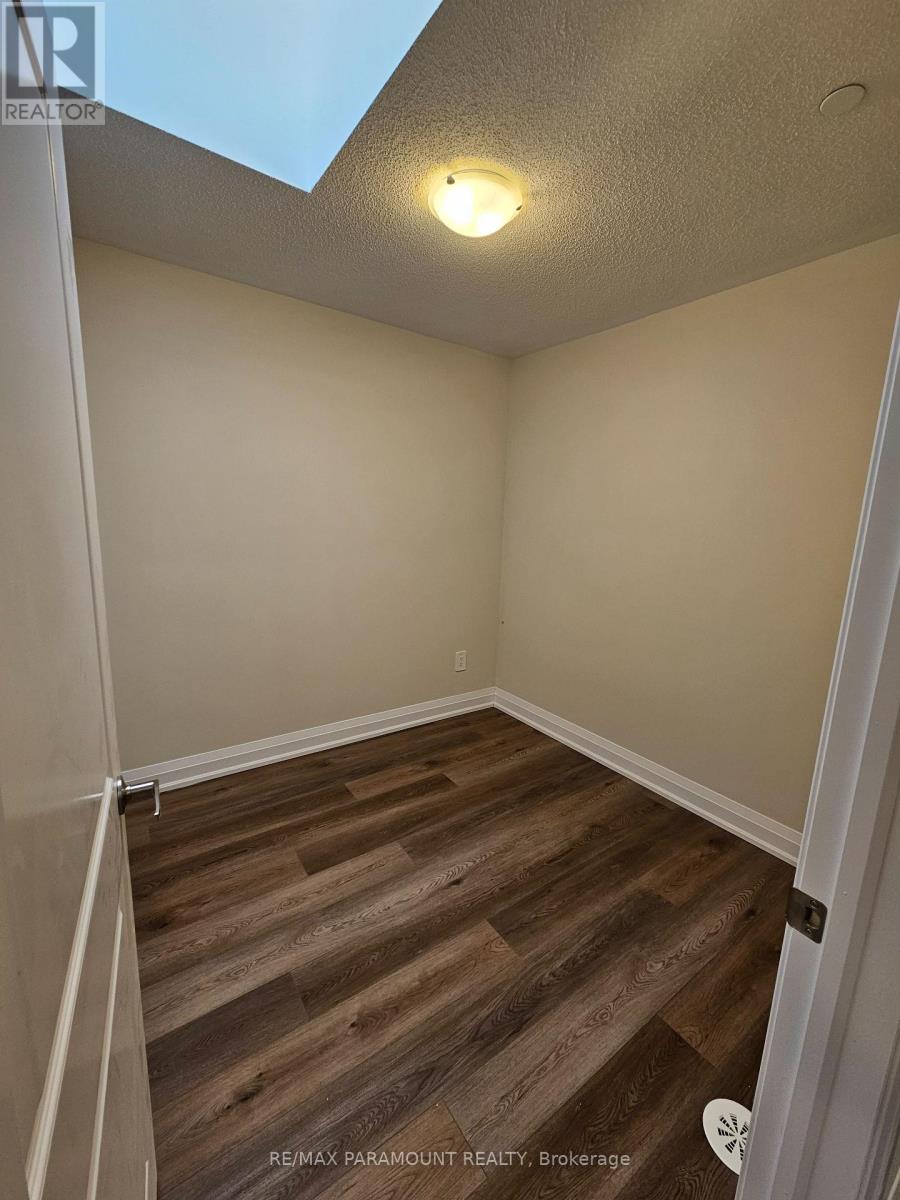 117 - 1581 Rose Way Property Photo 18