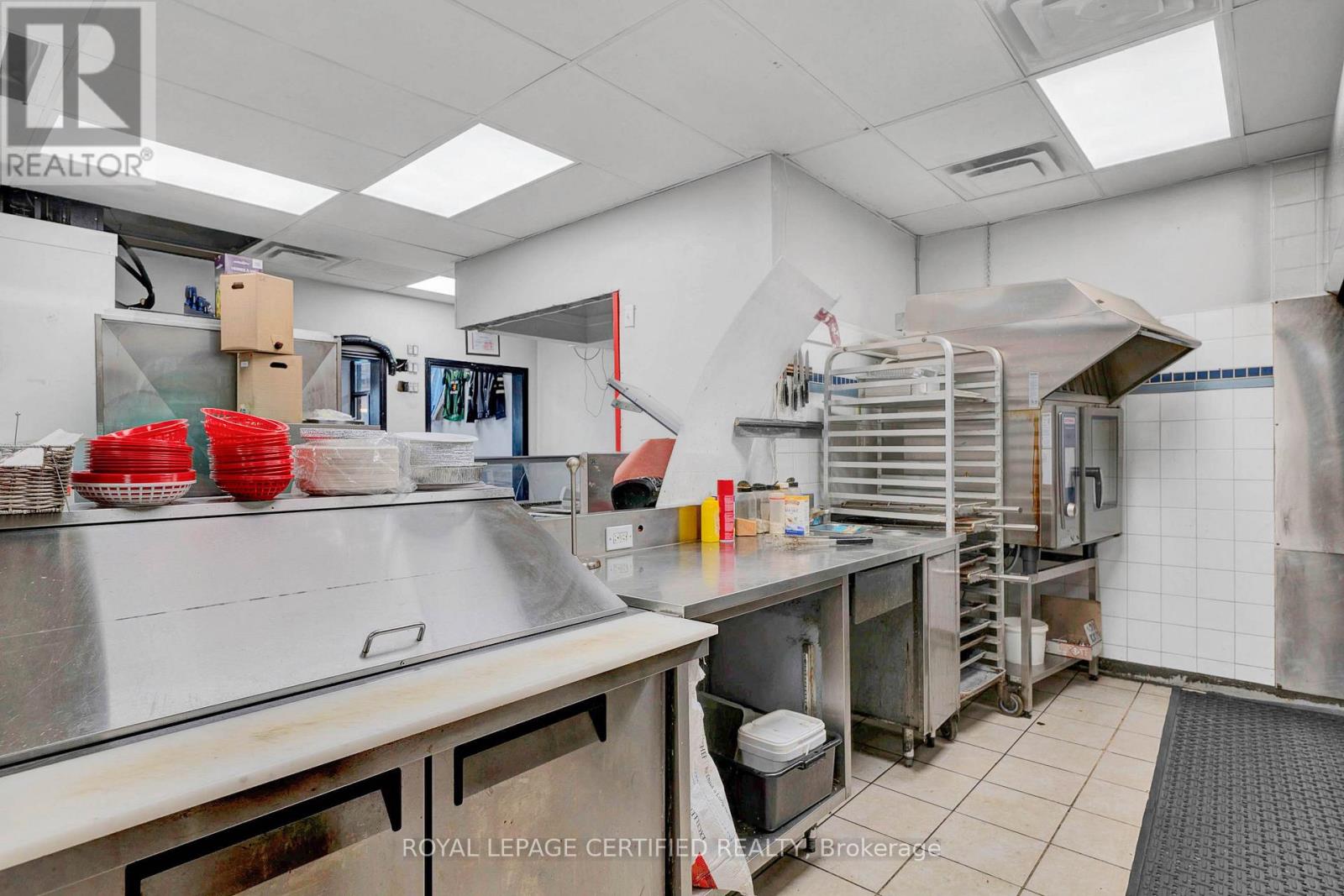 5025 Steeles Avenue W Property Photo 14