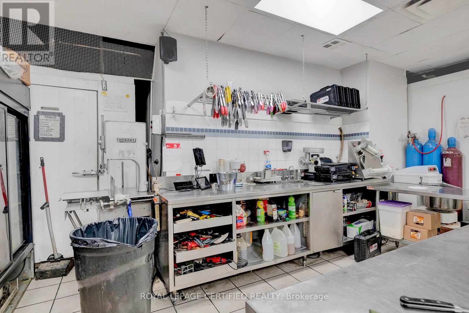 5025 Steeles Avenue W Property Photo 15
