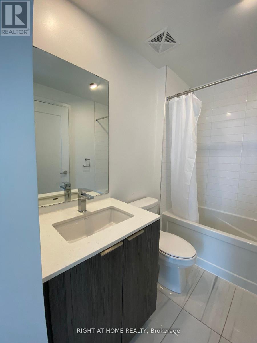 413 - 70 Annie Craig Drive W Property Photo 14