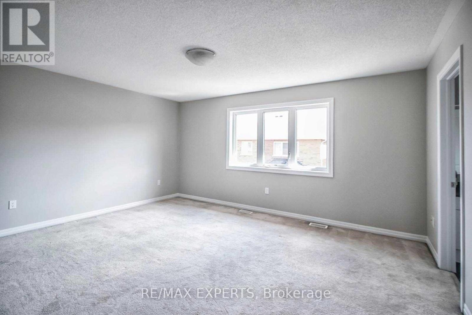 Upper - 15 Giltspur Road Property Photo 11
