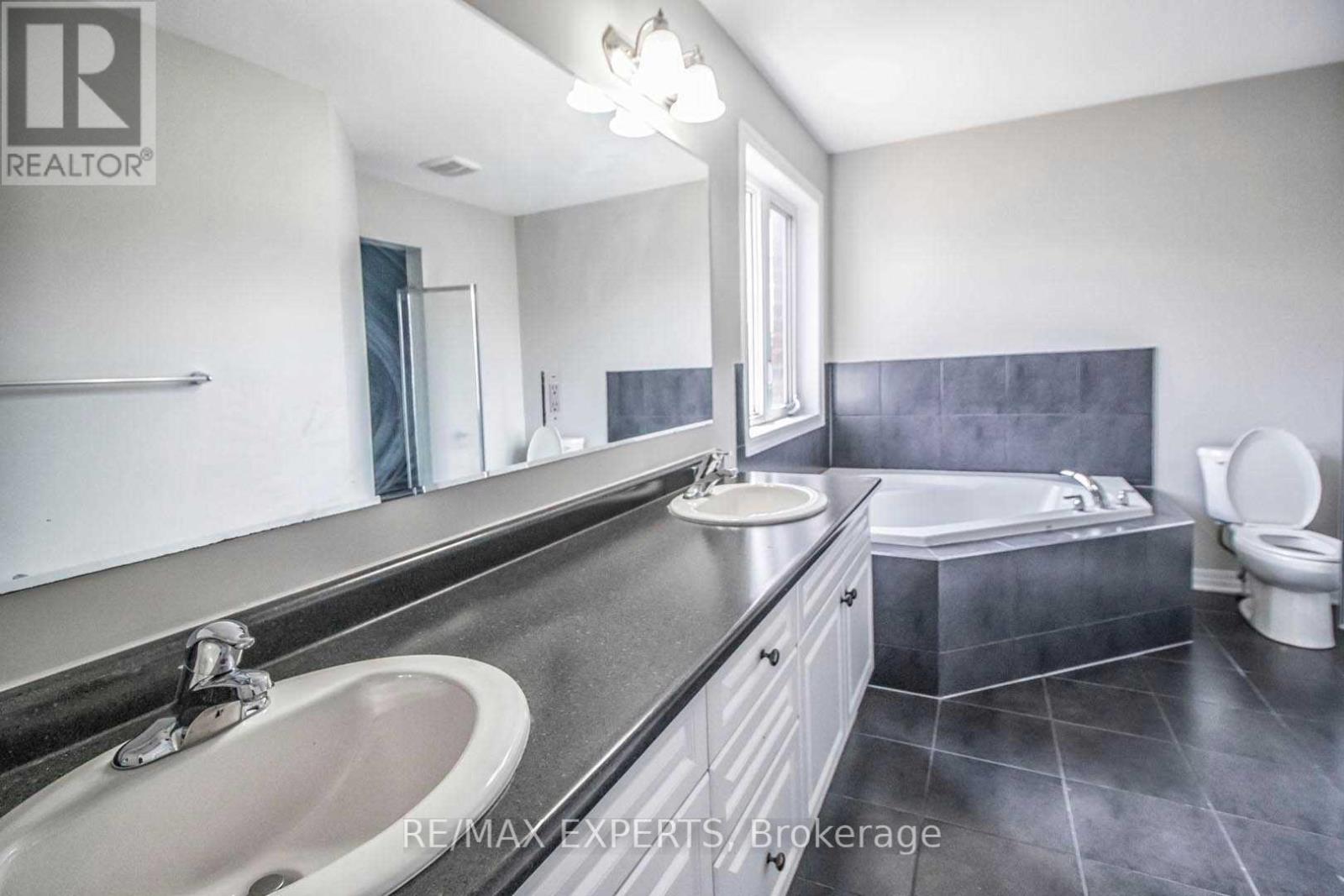 Upper - 15 Giltspur Road Property Photo 13