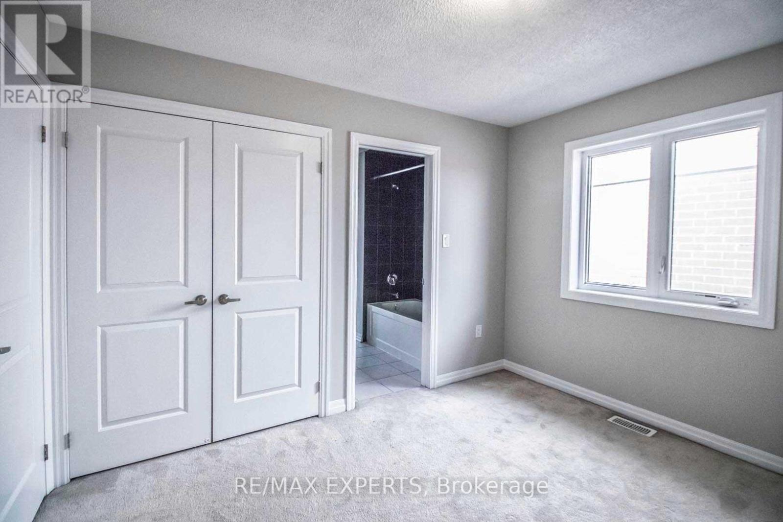Upper - 15 Giltspur Road Property Photo 16