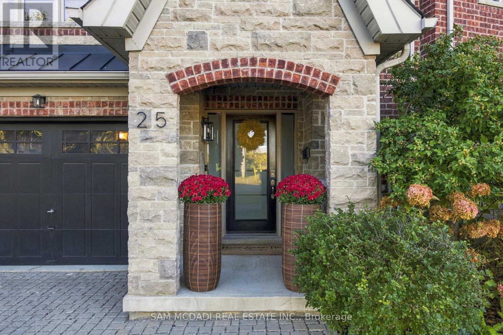 25 Premium Way Property Photo 2