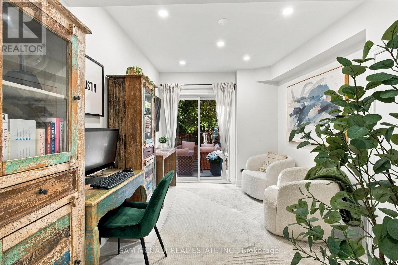 25 Premium Way Property Photo 5