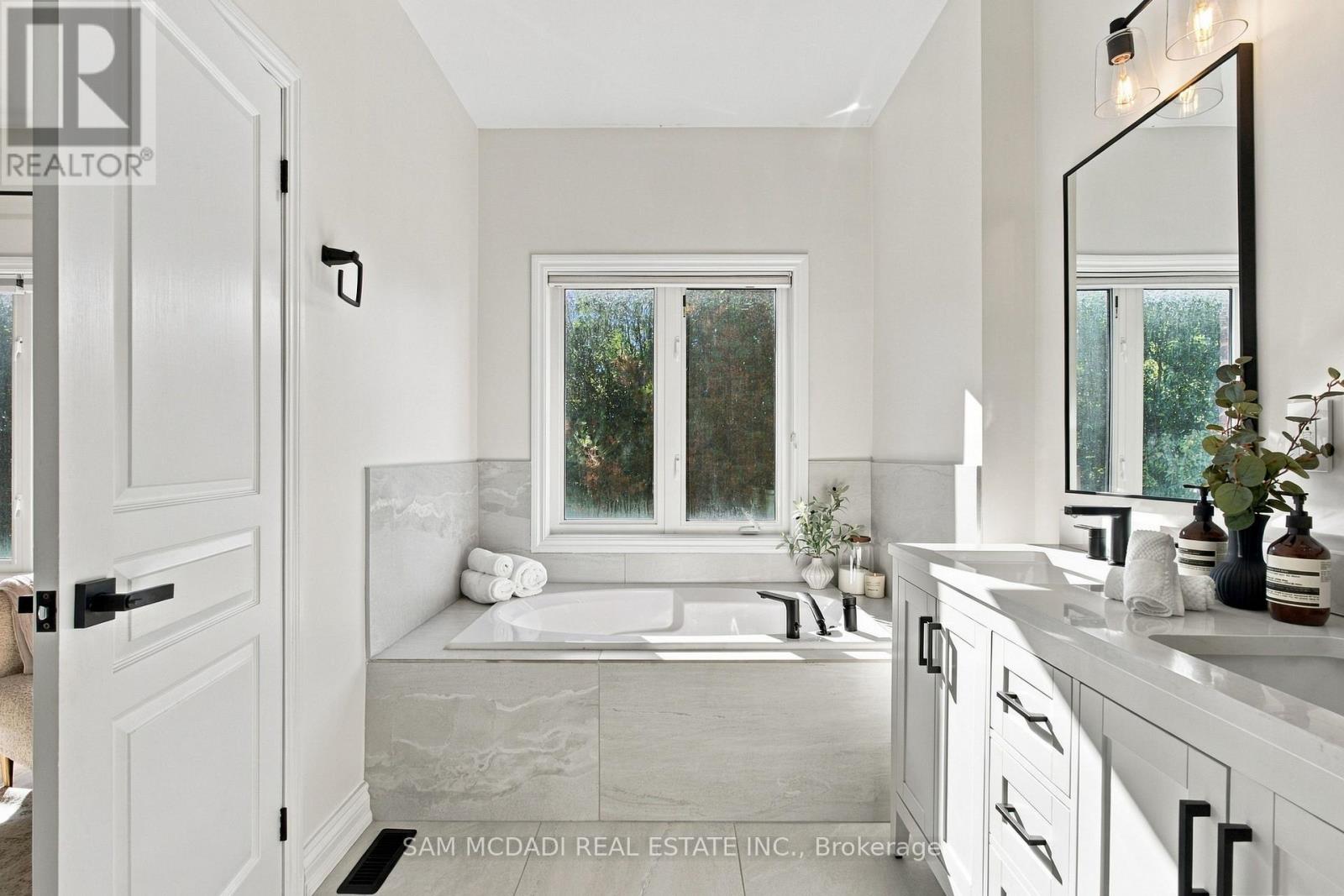 25 Premium Way Property Photo 33