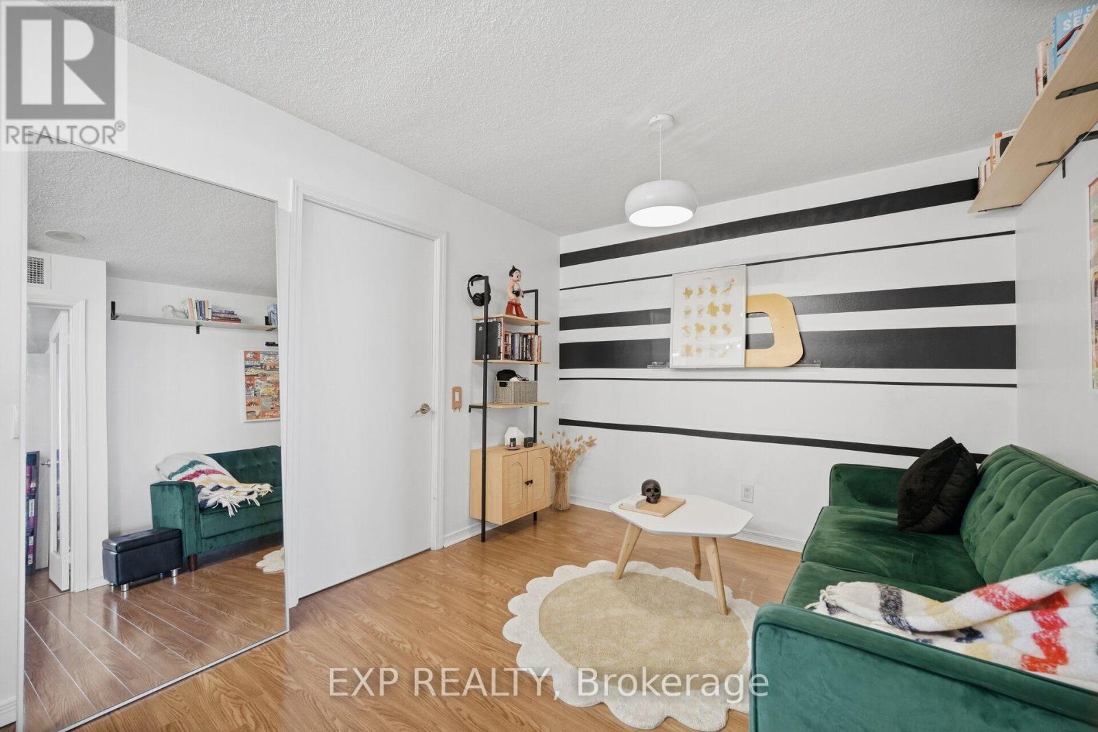 1030 - 60 Heintzman Street Property Photo 7