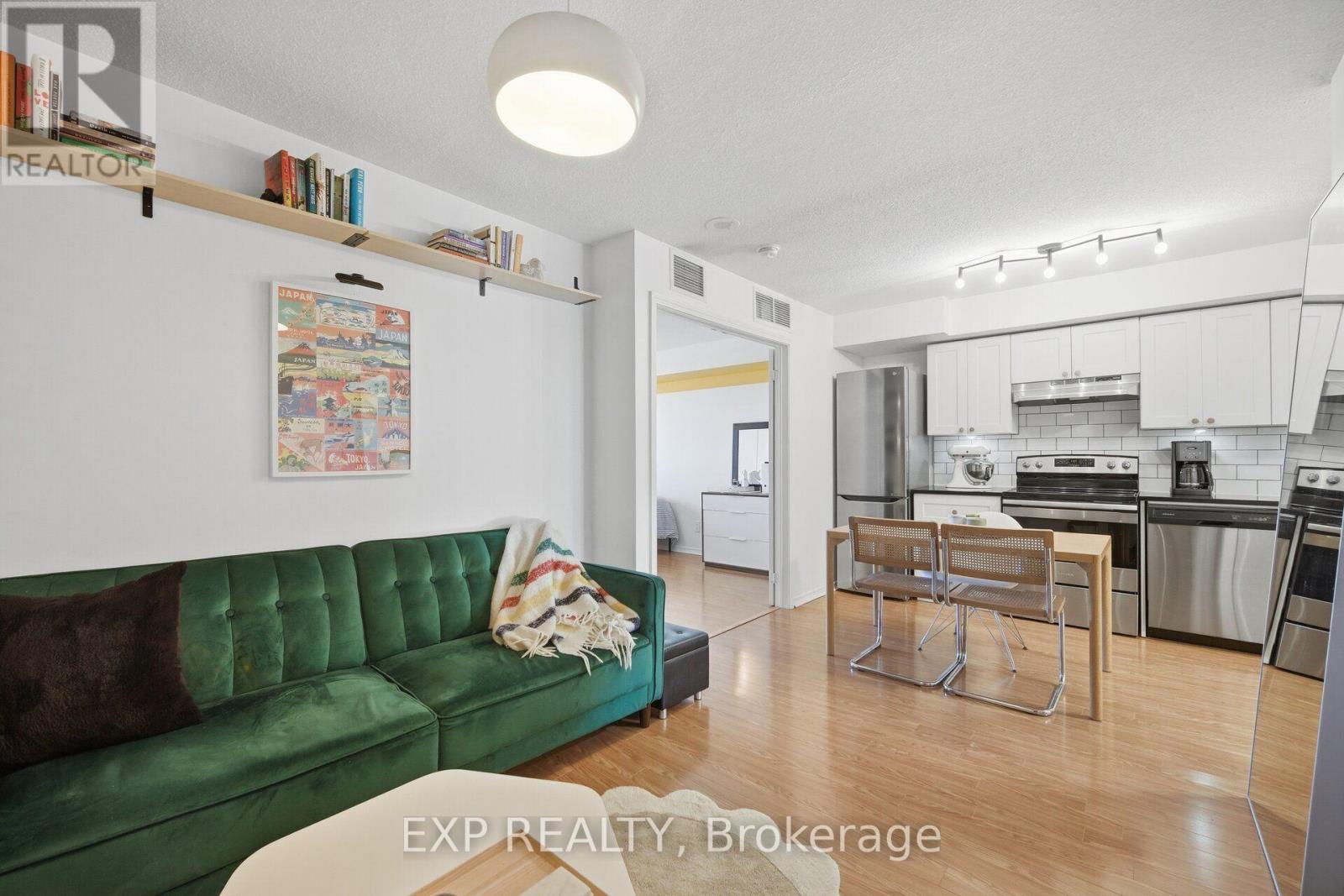1030 - 60 Heintzman Street Property Photo 8