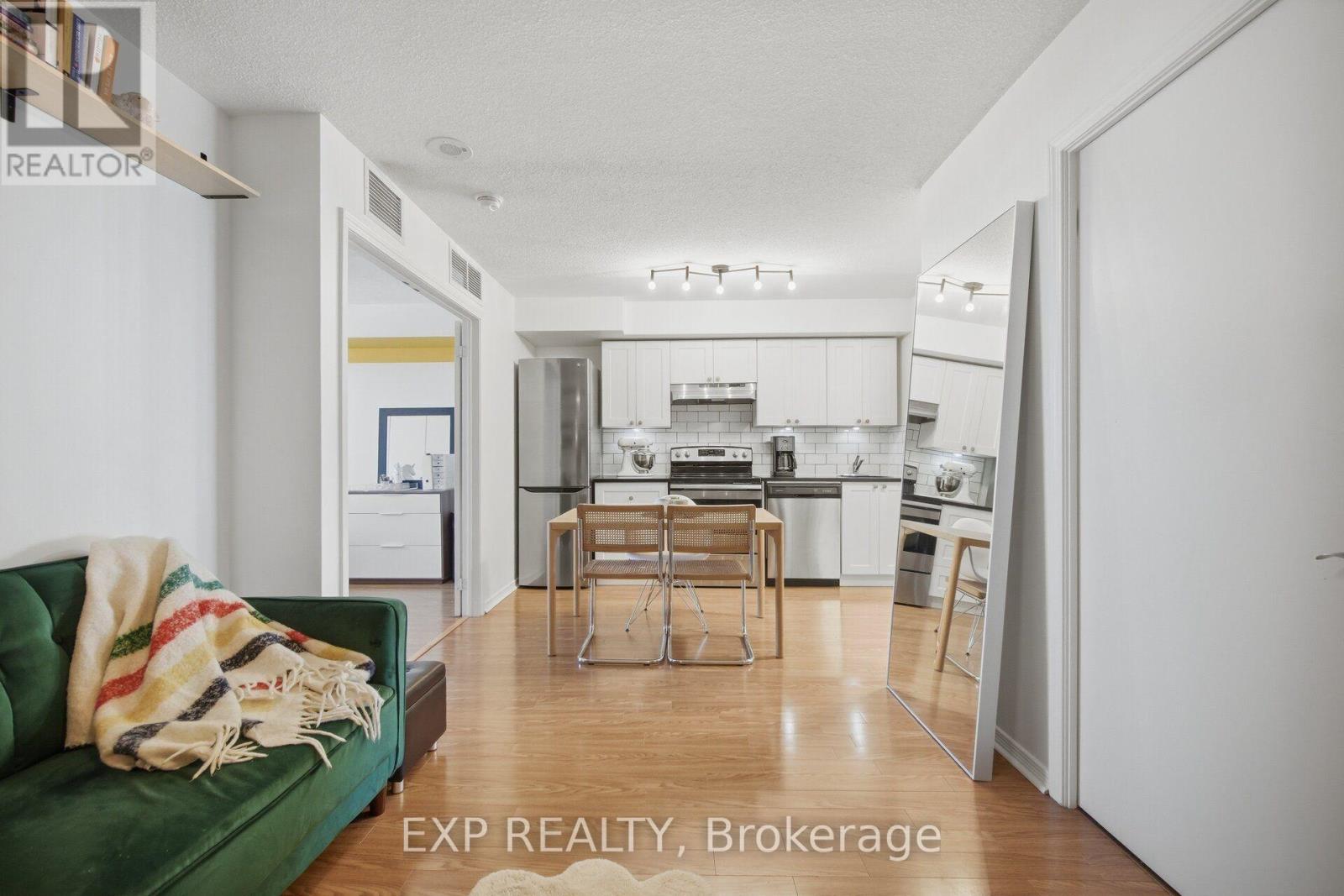 1030 - 60 Heintzman Street Property Photo 9