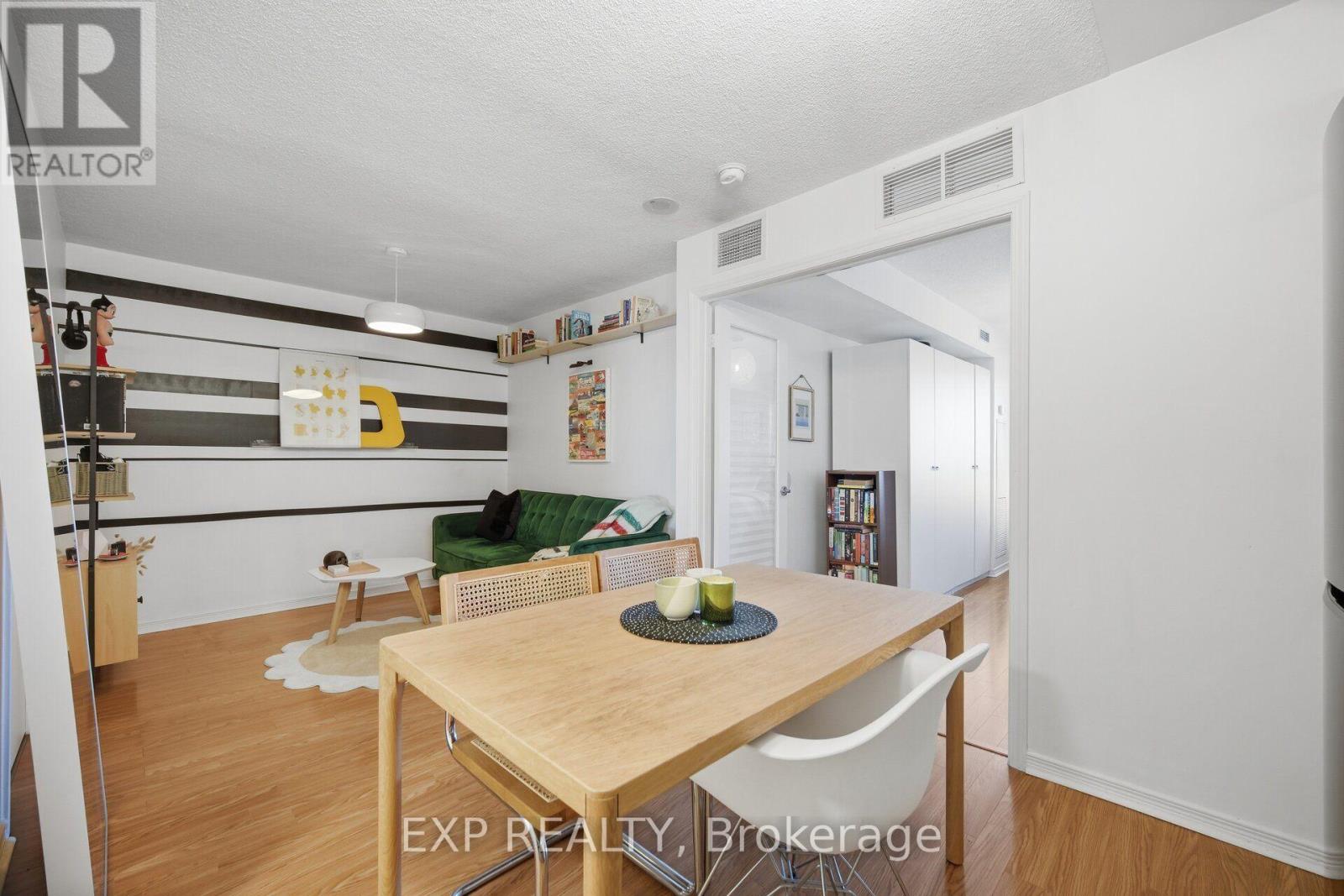 1030 - 60 Heintzman Street Property Photo 10