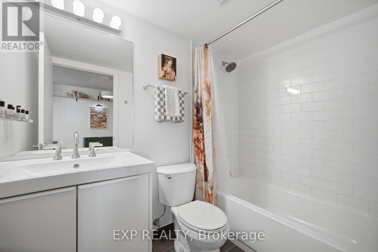 1030 - 60 Heintzman Street Property Photo 17