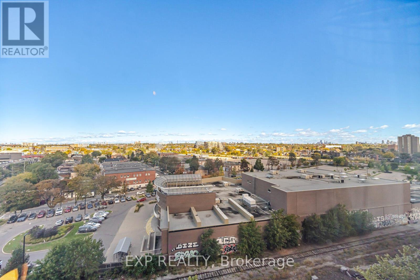 1030 - 60 Heintzman Street Property Photo 19