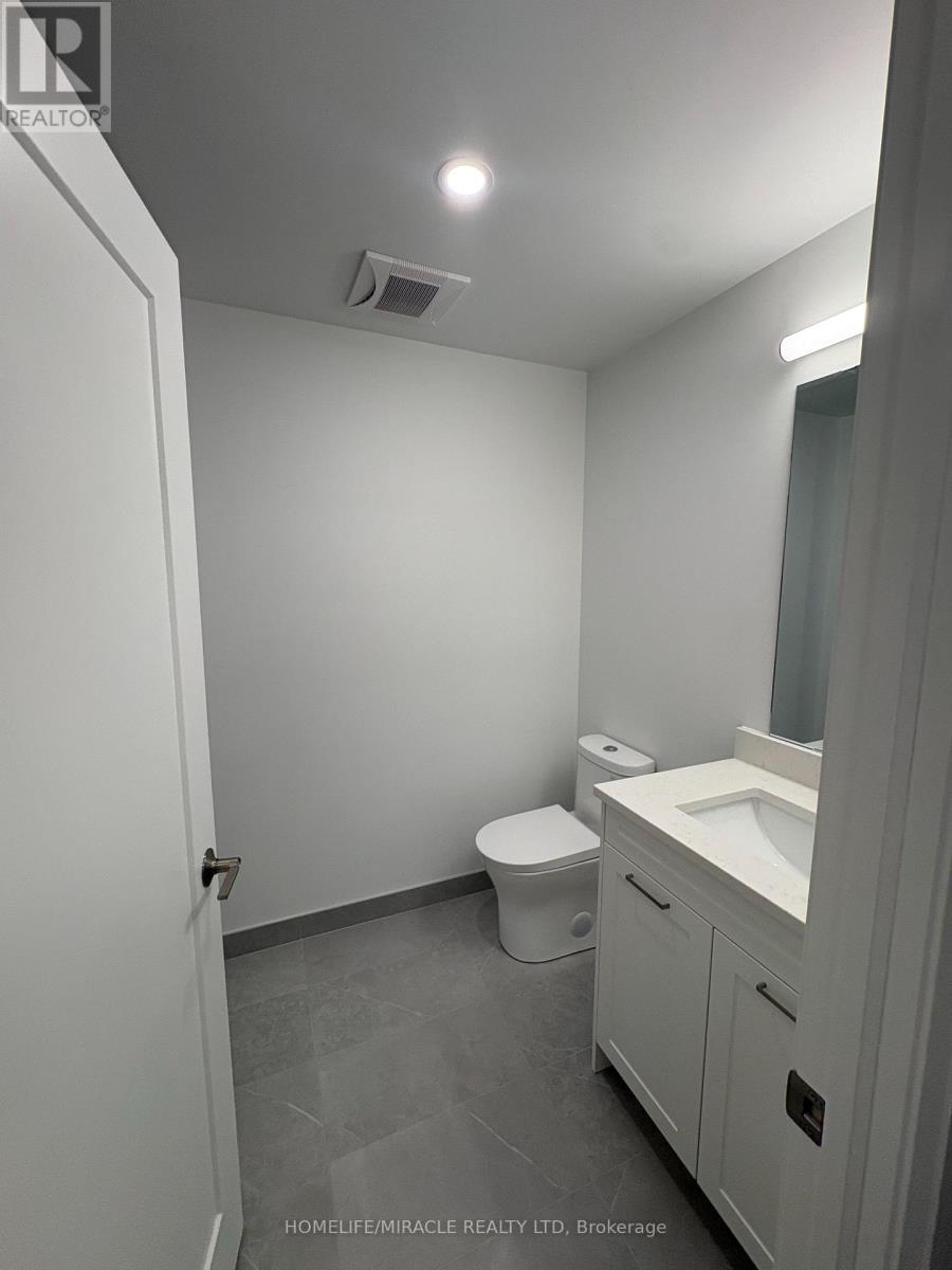 317 - 26 Mill Street Property Photo 25