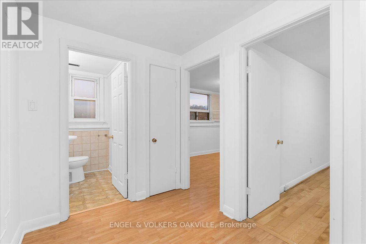 351 Renforth Drive Property Photo 18