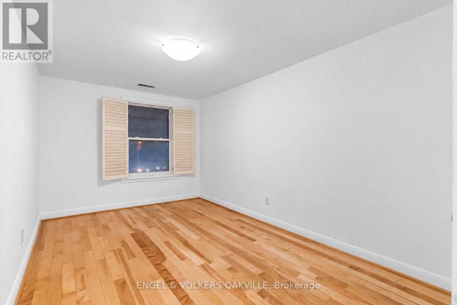 351 Renforth Drive Property Photo 20