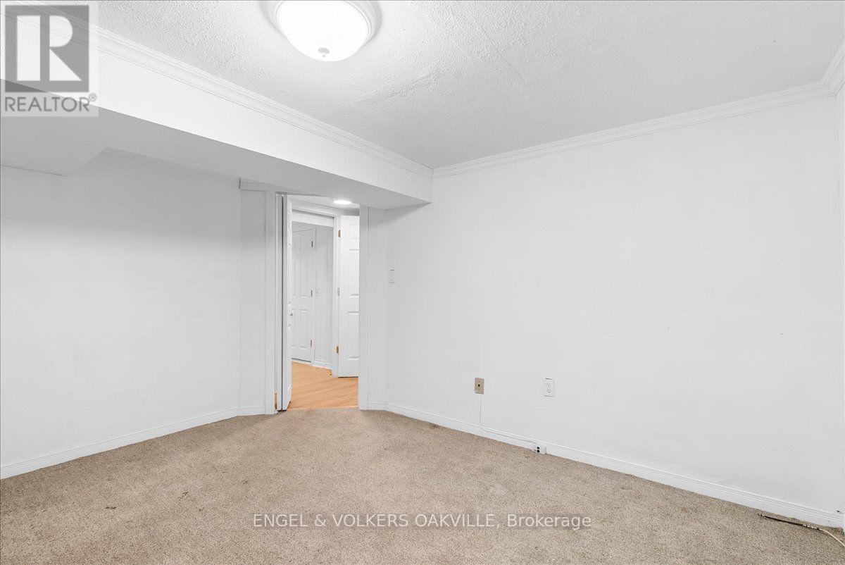 351 Renforth Drive Property Photo 31