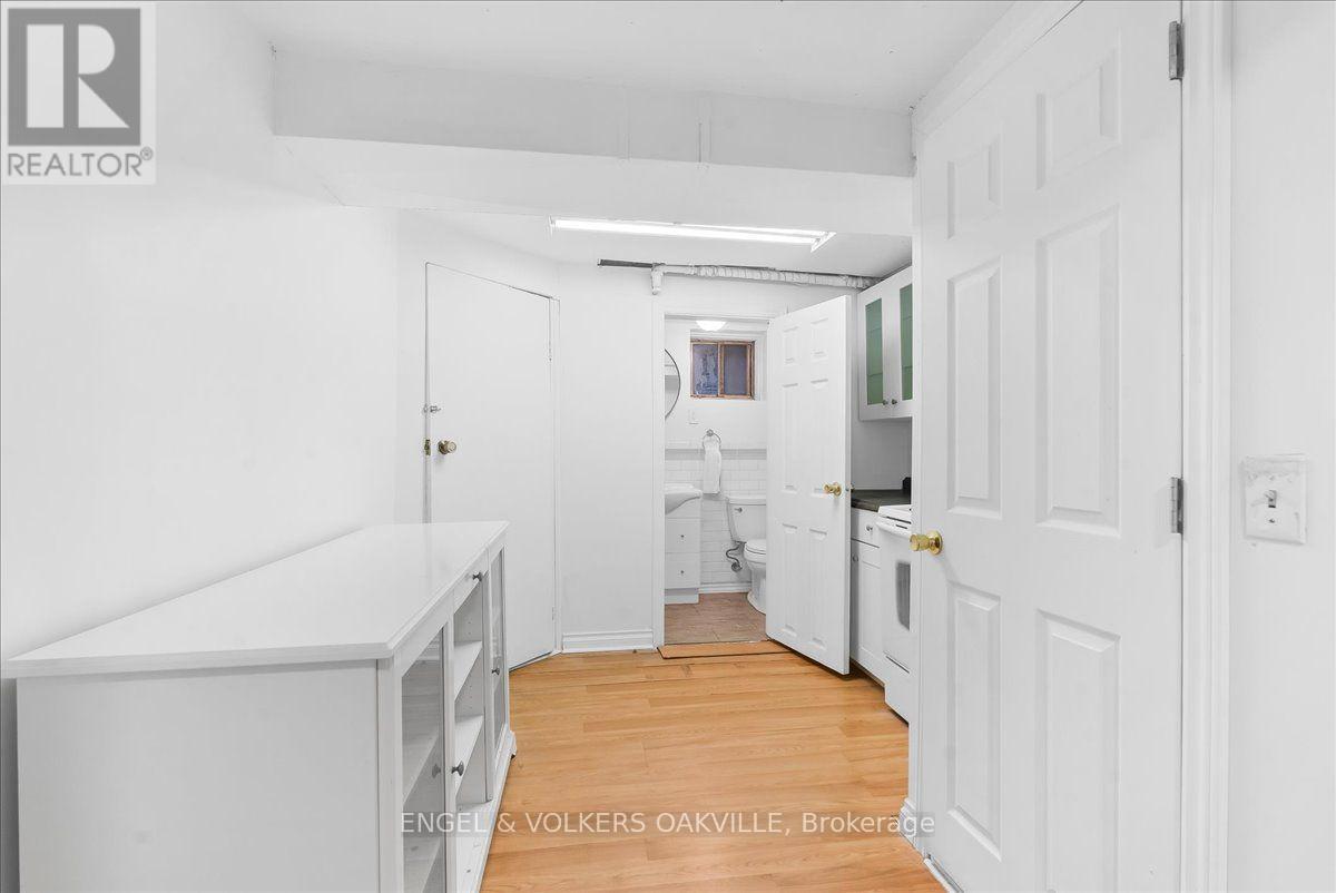 351 Renforth Drive Property Photo 32